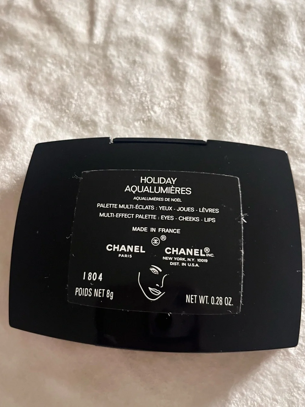 CHANEL Palette Raspberry Pink, Coral, Peach & Deep Plum Shades eyes cheeks lips